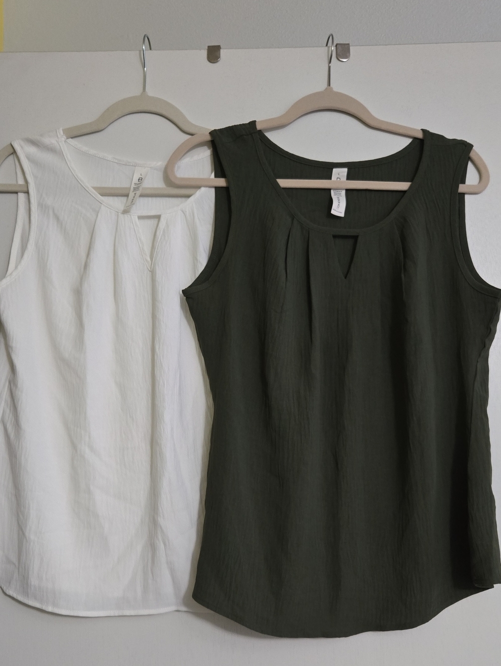 Sleeveless Keyhole Tank Tops in Olive Green And White- Classic Summer Staple